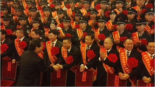 融威押运公司荣获“全国十佳”保安服务公司称号-乐玩