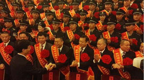 融威押运公司荣获“全国十佳”保安服务公司称号-乐玩